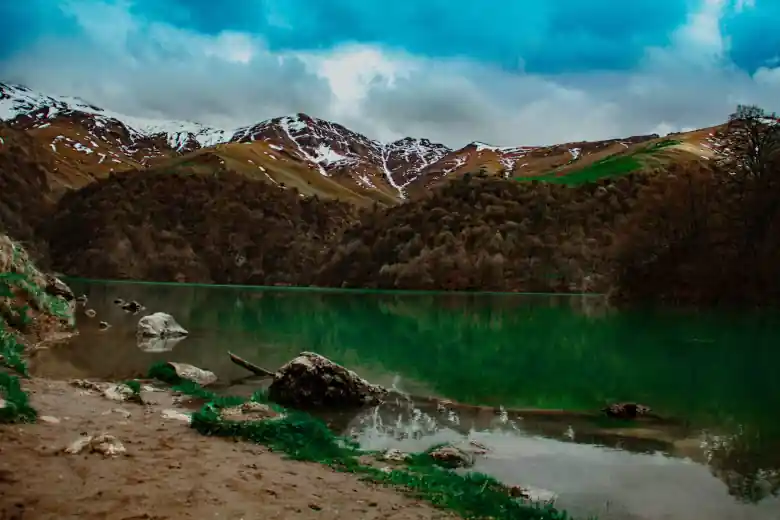 azerbaijan lake